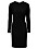 svart draperad klänning i större storlekar och plus size från Cellbes sommaren 2022