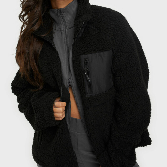 svart fleece noisy may