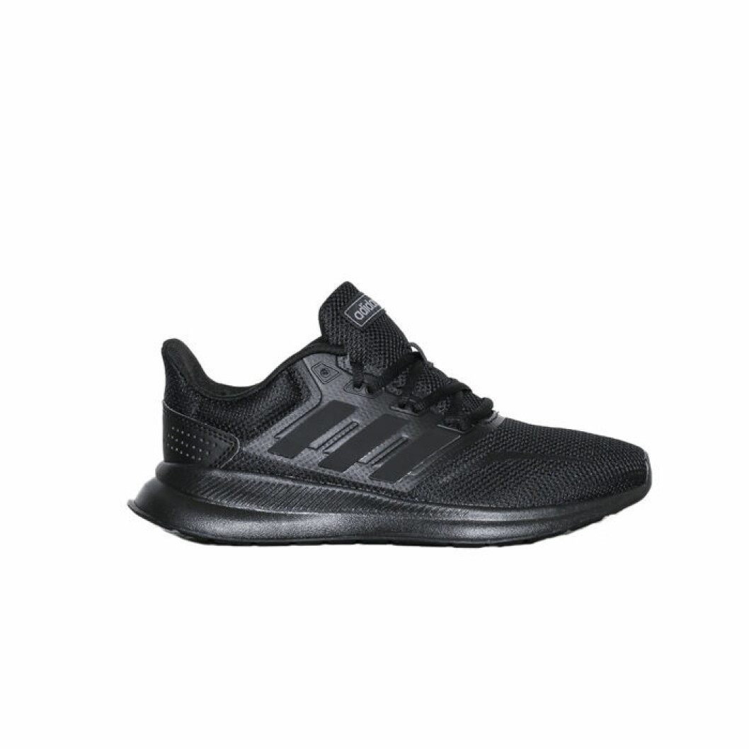 Löparskor från Adidas, <a href="http://clk.tradedoubler.com/click?p(17833)a(3025660)g(17114610)url(https://nelly.com/se/kl%C3%A4der-f%C3%B6r-kvinnor/sportkl%C3%A4der/tr%C3%A4ningsskor/adidas-sport-performance-200230/runfalcon-79442-0014/)" target="_blank" rel="noopener">499 kronor</a>. svarta löparskor från adidas