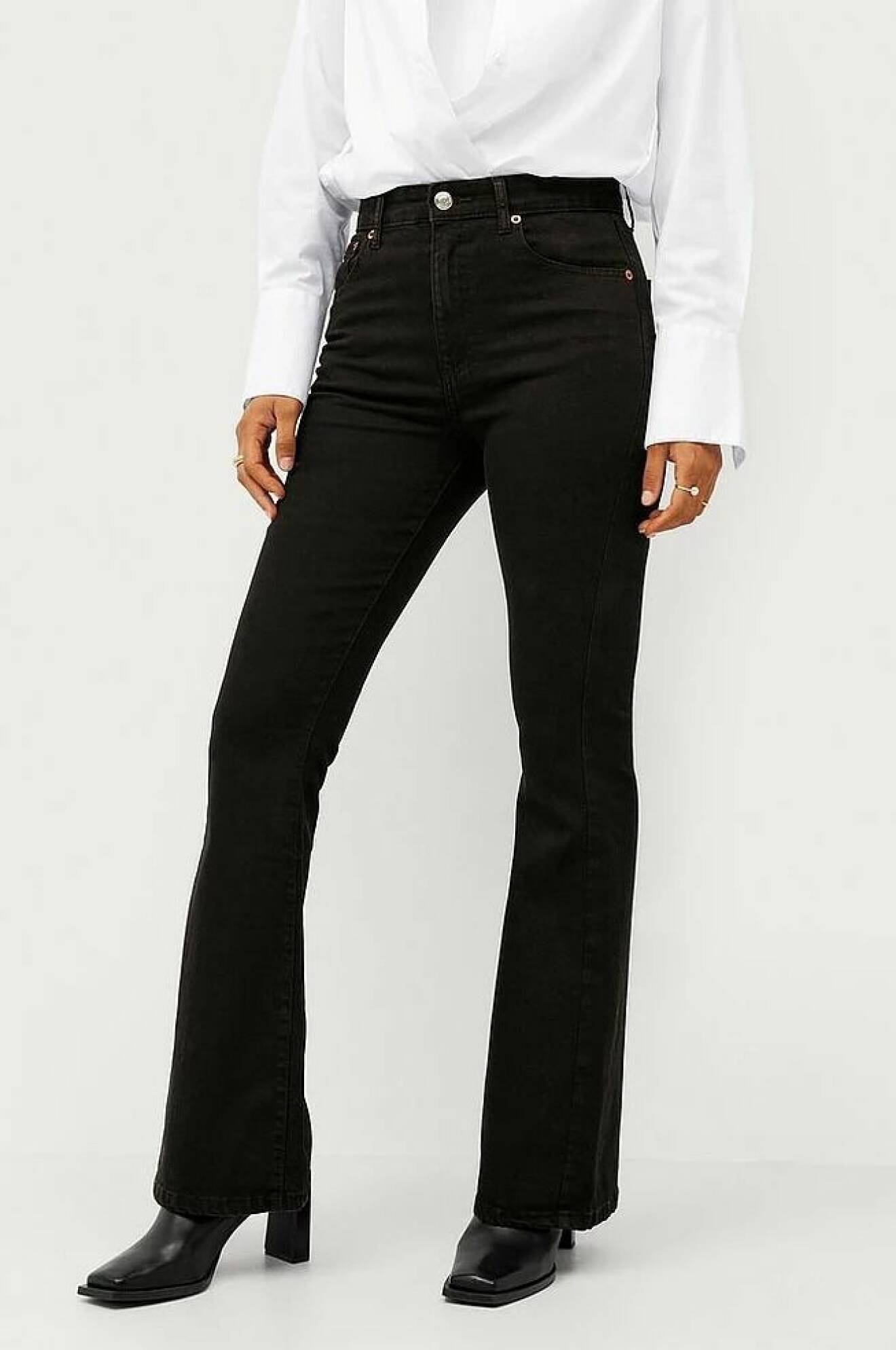 svarta bootcut jeans med hög midja för dam från ellos collection