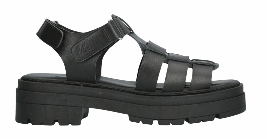 Svarta sandaler i läder från Scorett.
