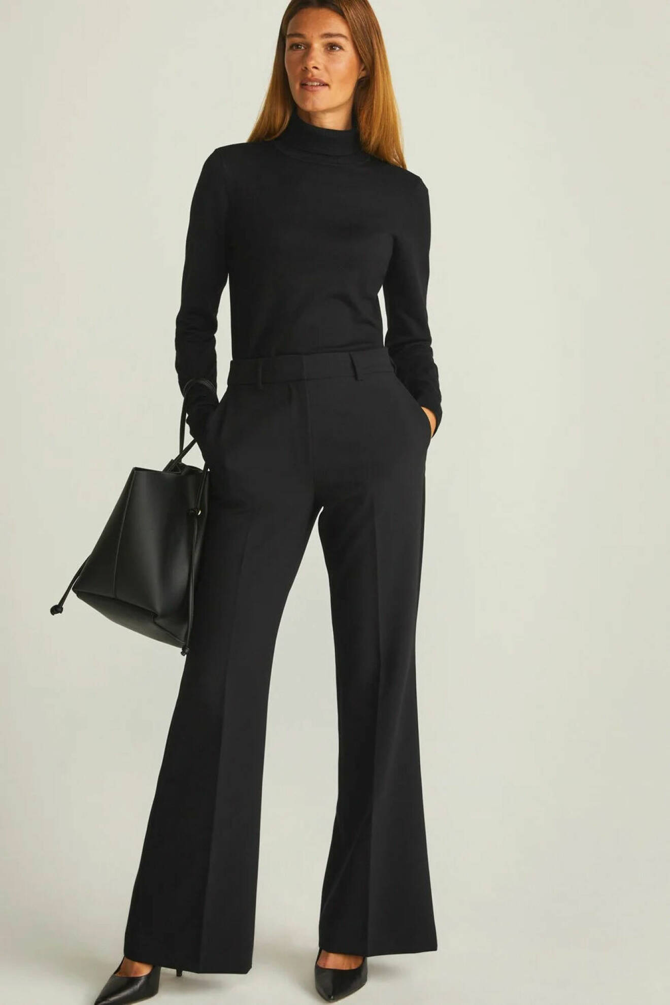 Klassiska svarta kostymbyxor från MQ Marqet.