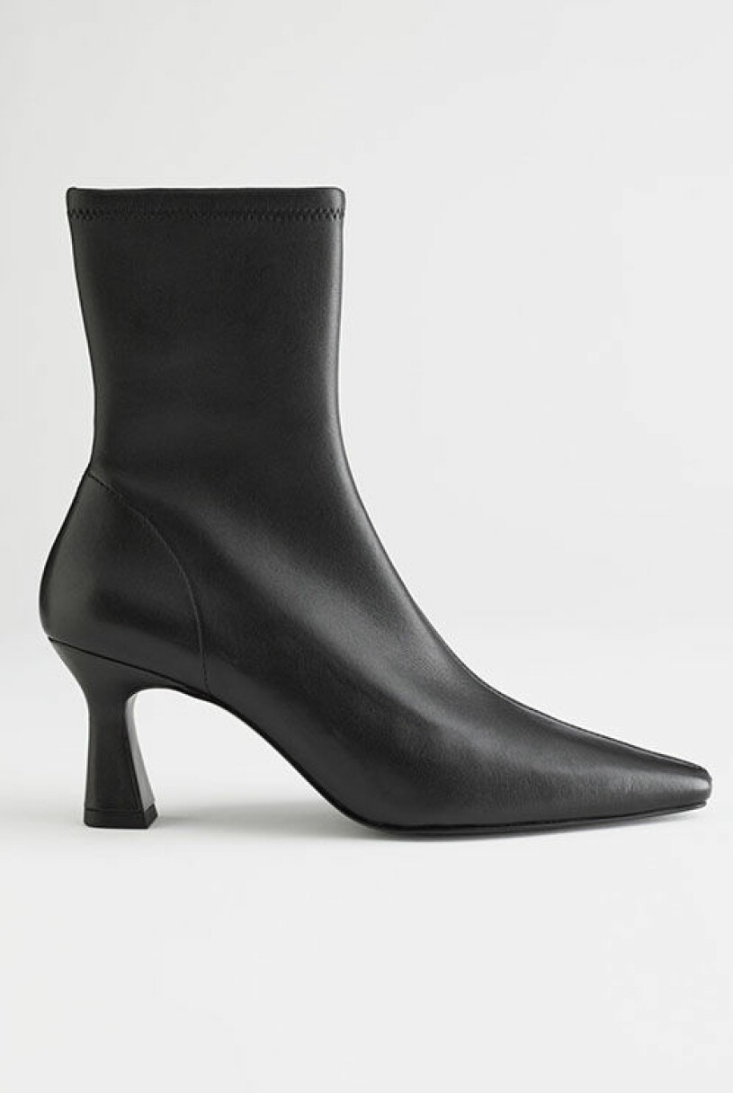 svartvitt-boots