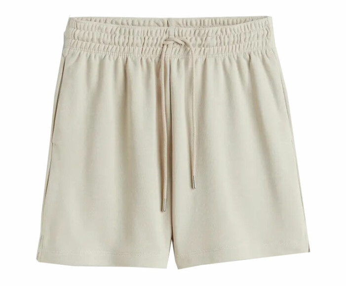 Klicka på bilden för att komma direkt till shortsen. sweeatshirt shorts dam