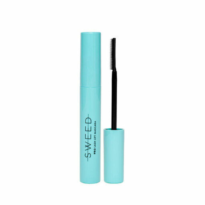 Sweed Lashes Pro Lash Lift Mascara – <a target="_blank" rel="nofollow" href="https://in.ahlens.se/t/t?a=1136856392&as=1218462148&t=2&tk=1&url=https://www.ahlens.se/Skonhet/makeup/ogon/mascara-15255/sweed-lashes-mascara-91229190/&epi=FE-bty-bastamascaran-">klicka på bilden för att komma direkt till den</a>. svensk mascara som ger häftigt långa fransar