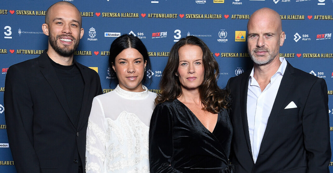 Malin Berghagen tillsammans med barnen Christopher och Love och pojkvännen Martin Charlton. Malin Berghagen tillsammans med barnen Christopher och Love och pojkvännen Martin Charlton.