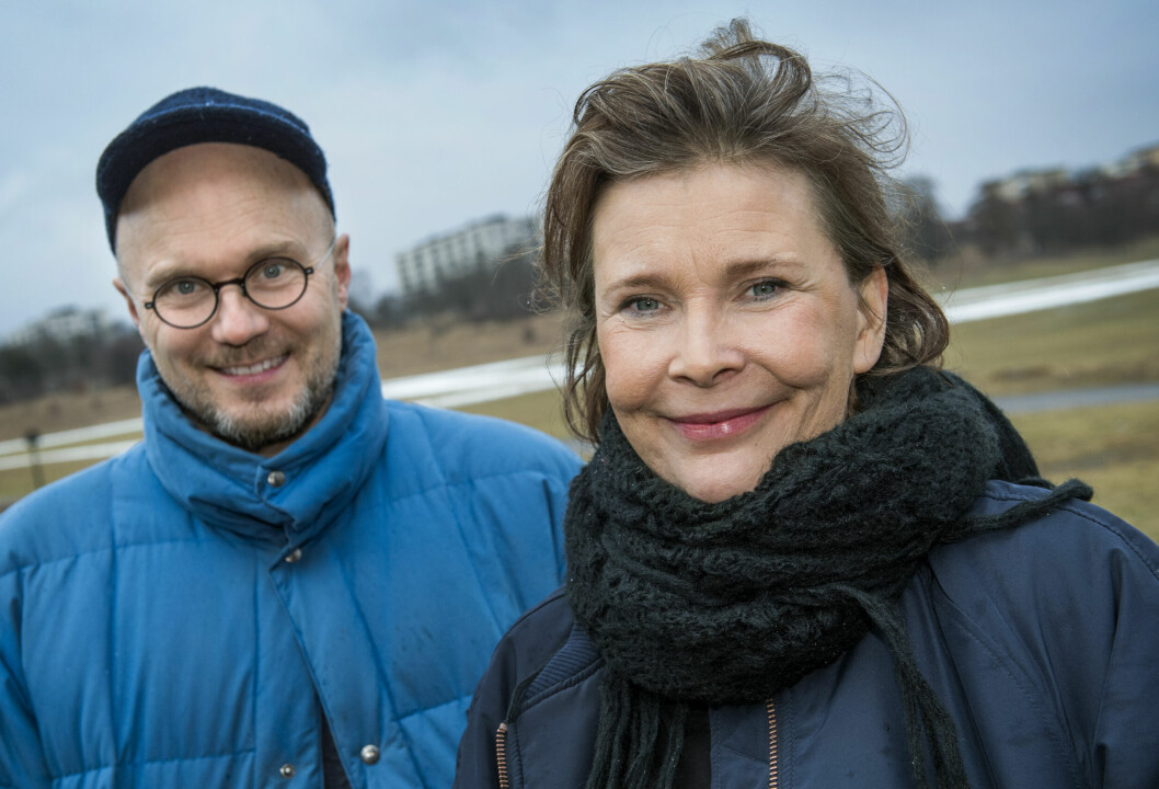 Tintin Anderzon med sin halvbror, på pappans sida. tintin anderzon med sin halvbror