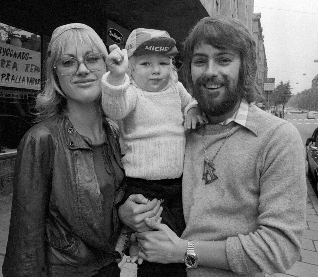 Tommy Blom med fru Mai och son, 1971.
