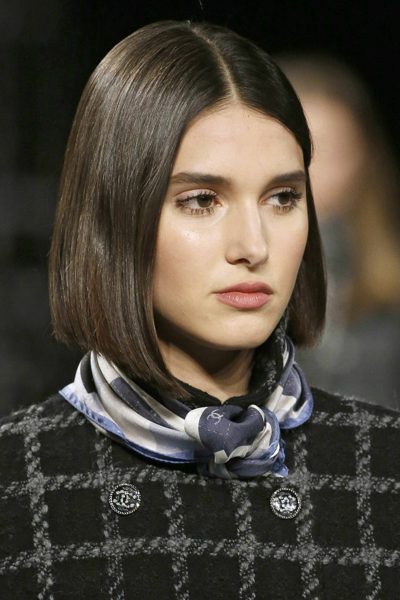 Trendig scarf på Chanels visning i höst.