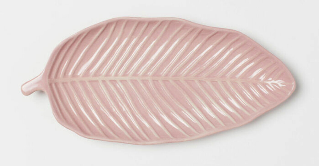 Pastellrosa fat med bladform