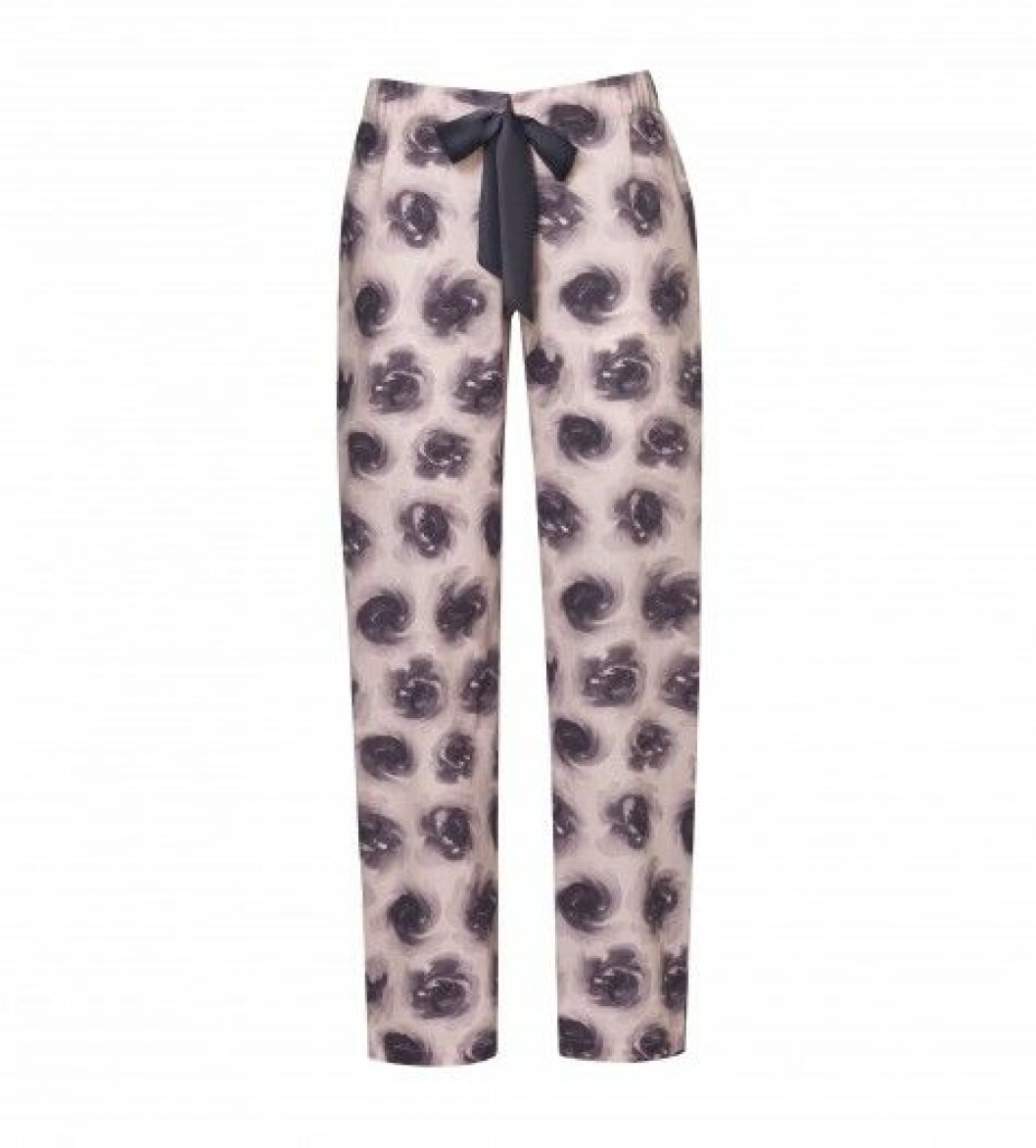 Sov gott: Sköna pyjamasbyxor i bomull, 299 kr, Triumph. Sköna pyjamasbyxor i bomull, 299 kr, Triumph.