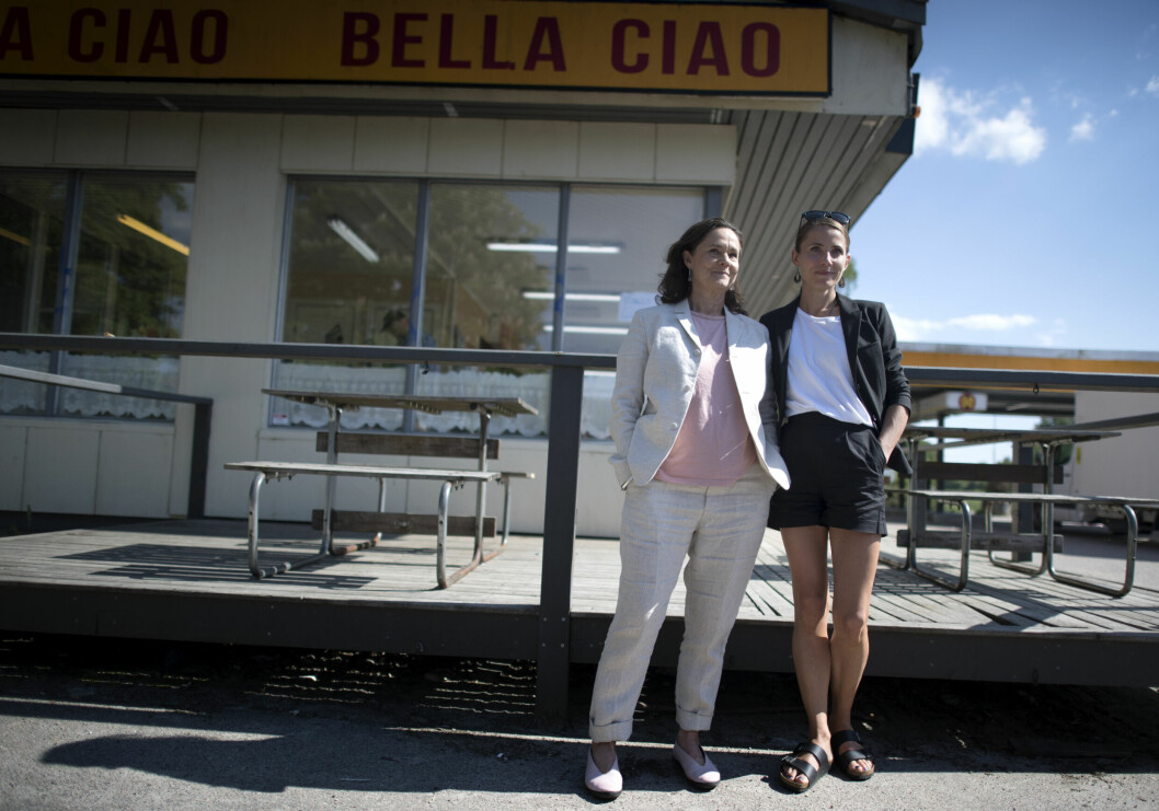 2018, under inspelningen av <span class=" italic" data-lab-italic_desktop="italic">Britt-Marie var här</span>, en filmatisering av en bok av Fredrik Backman. Pernilla August spelar huvudrollen som Britt-Marie och Tuva Novotny regisserar tuva novotny och pernilla august