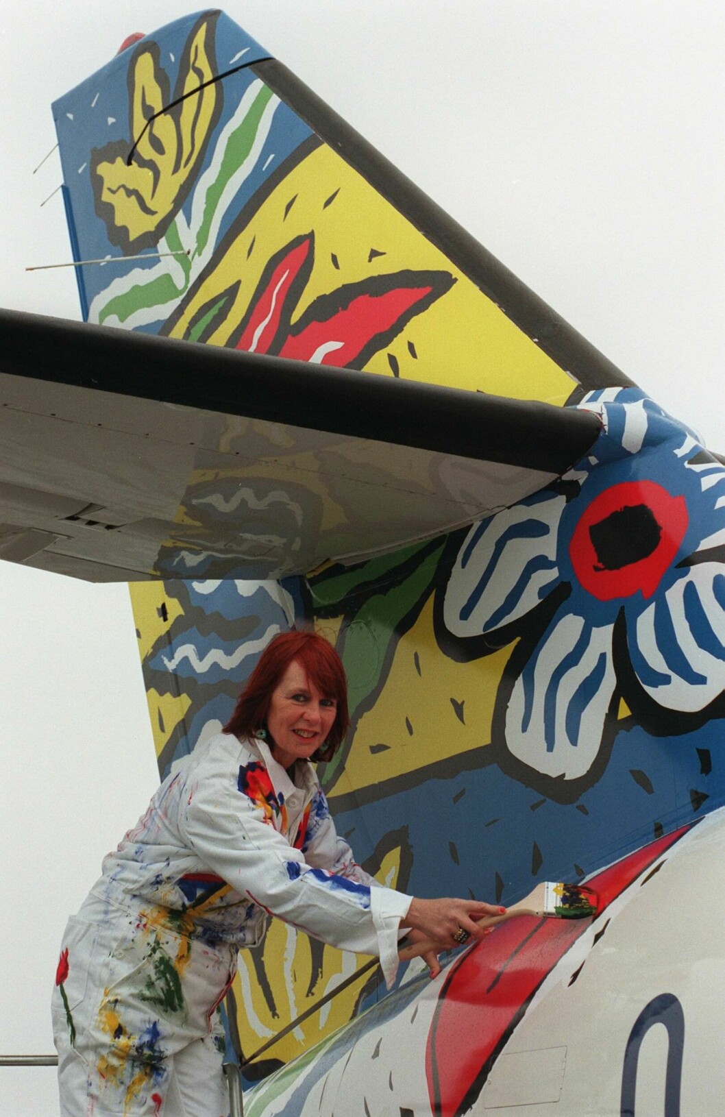 Glaskonstnären Ulrica Hydman-Vallien representerade Sverige på British Airways flygplansstjärtar. Hennes karaktäristiska blomstermönster var målade i en färg som skyddar flygplanet mot rost och avvisningsvätskor. ulrica hydman vallien