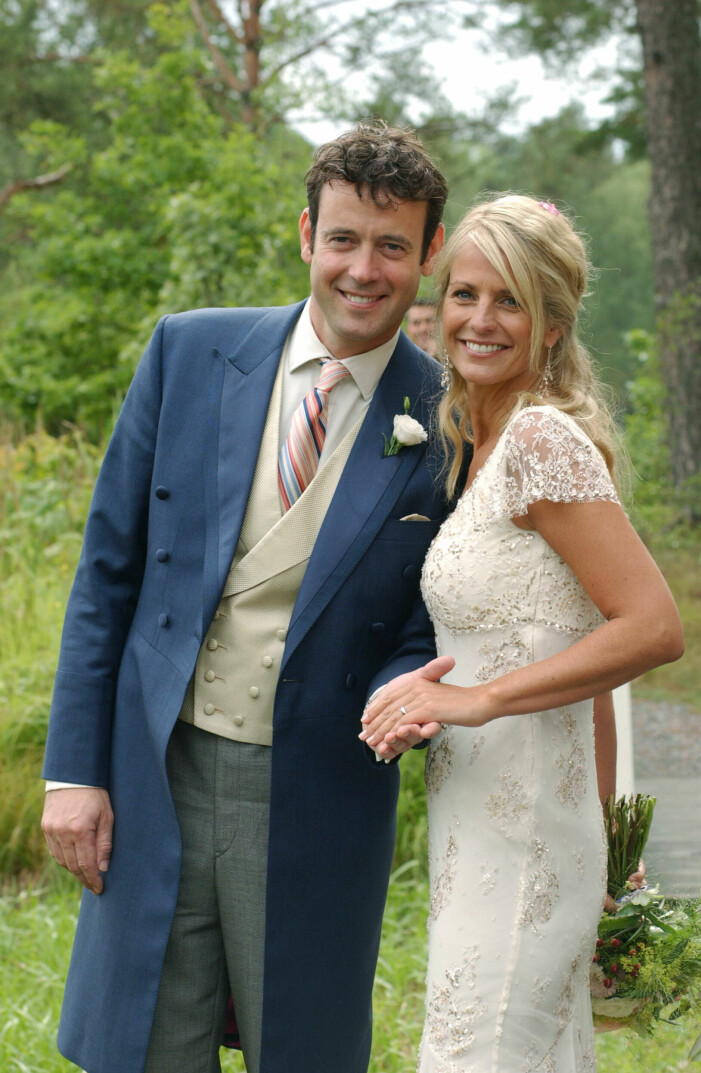 Ulrika Jonsson och Lance Gerrard Wright gifte sig i Sverige 2003.