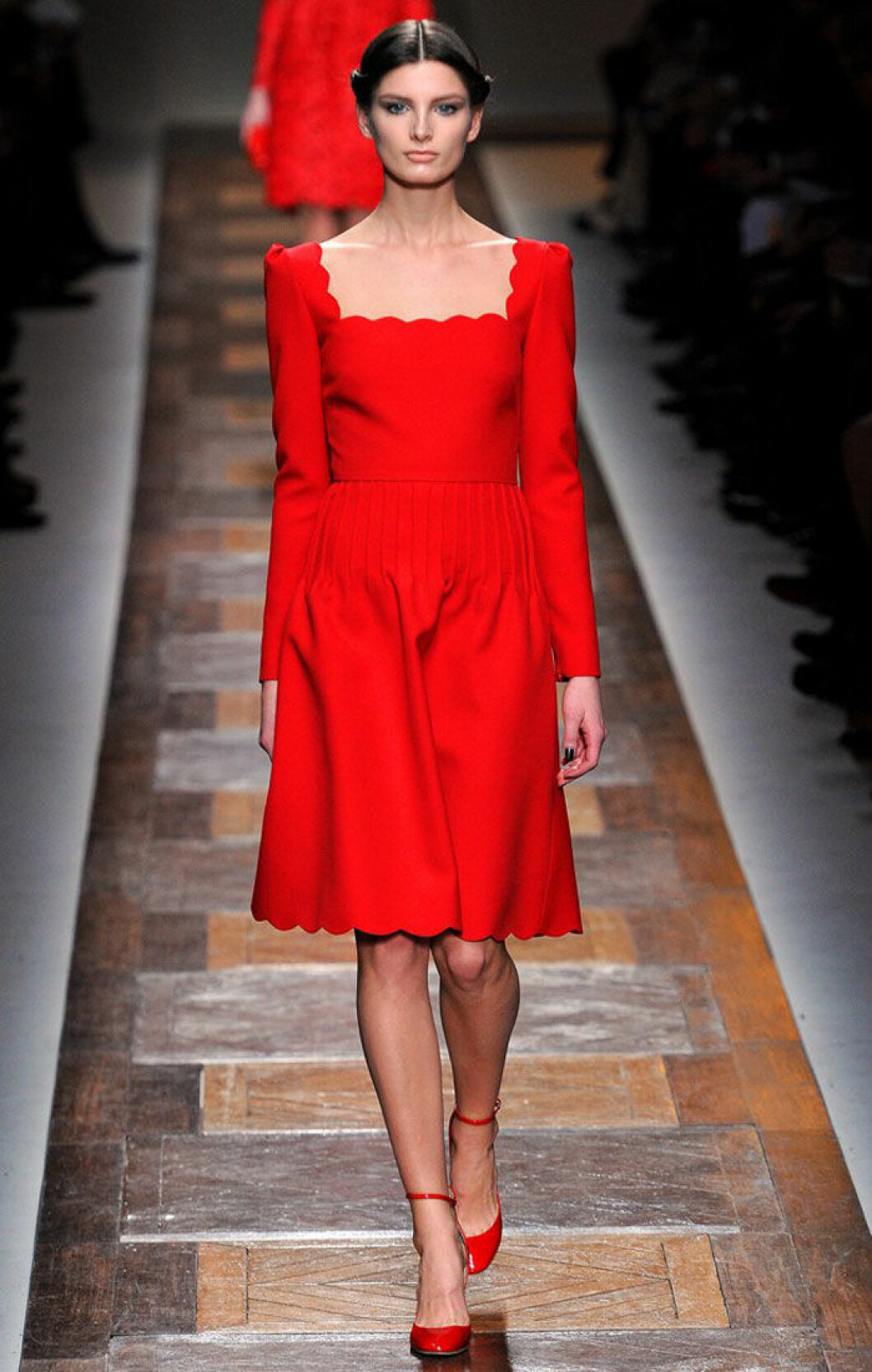 Валентино Гаравани красное платье