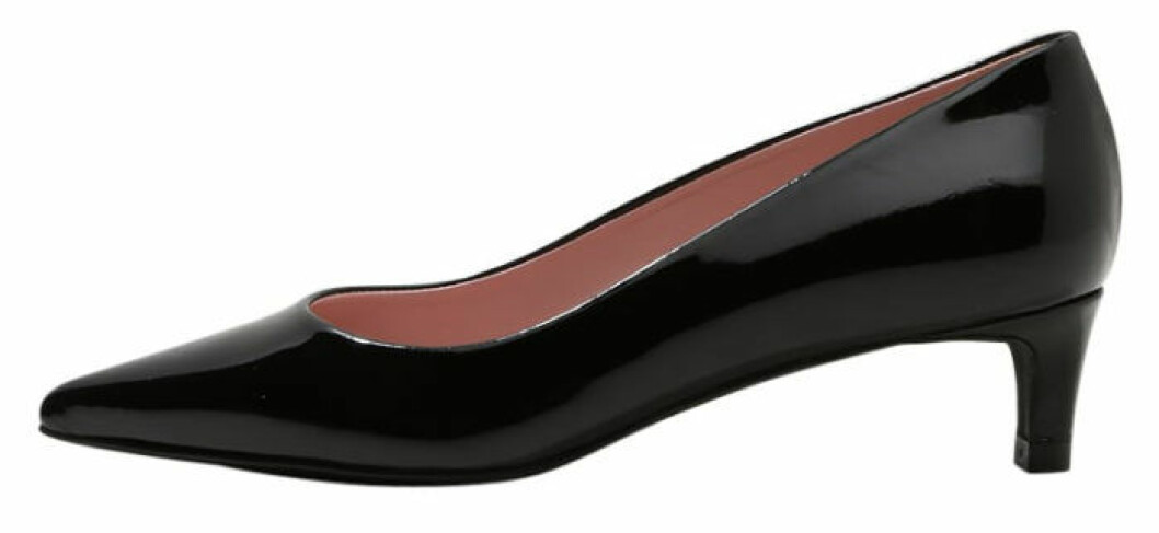 Pumps från <a href="https://apprl.com/sv/pd/4Wbm/" target="_blank" rel="noopener">Pretty Ballerina</a>.