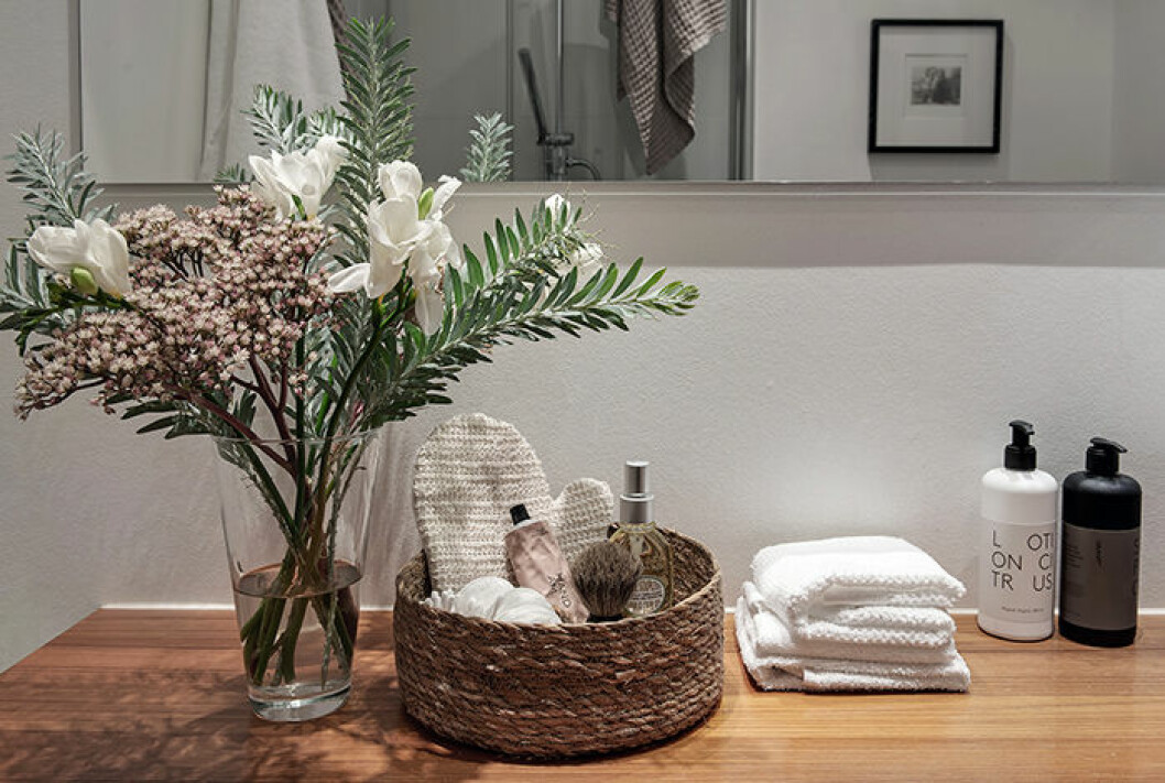 Byt ut den krävande buketten mot konstgjorda växter som står sig år efter år. | Foto: Foto: Fredrik J Karlsson Styling: Greydeco för <a href="https://www.instagram.com/alvhem/" target="_blank" rel="noopener">Alvhem</a>/mäklare: Anna-Kajsa Nylander Byt ut krävande buketter mot trendiga, konstgjorda växter år 2019