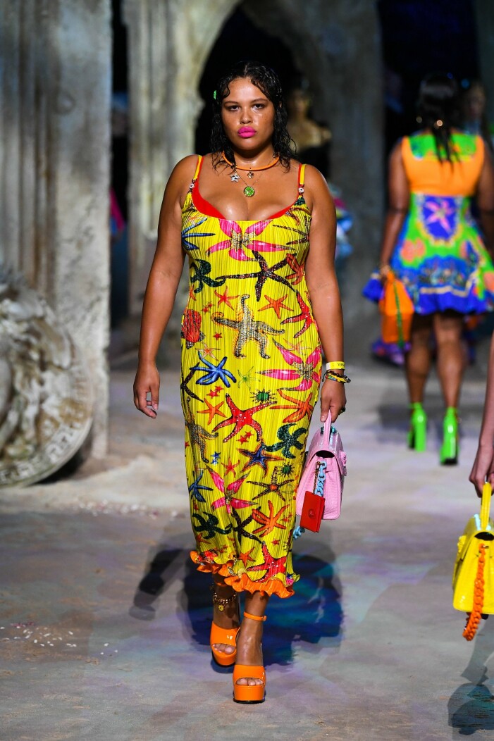 Versace Versace ss 21 mönstermix klänning