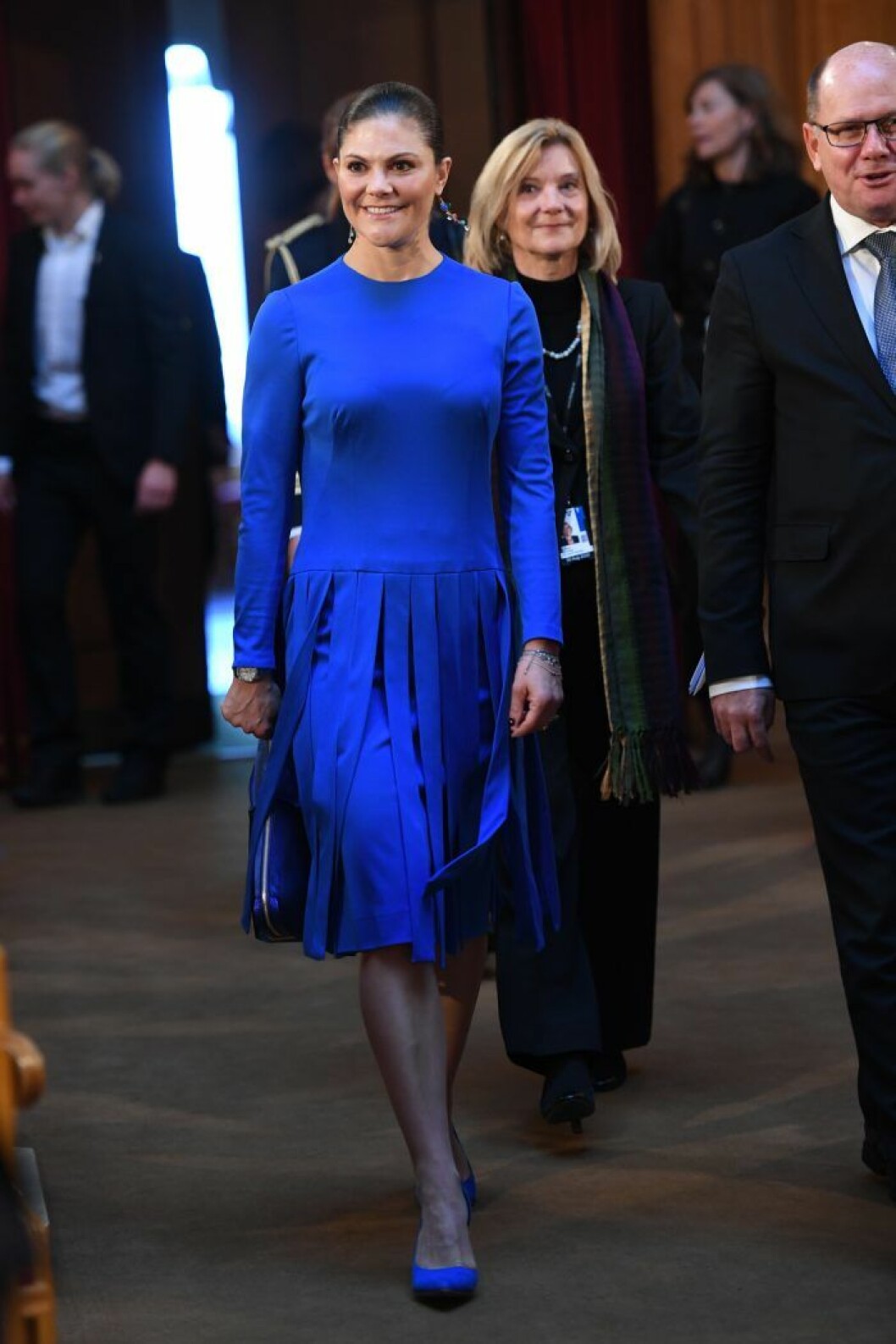 Kronprinsessan Victoria i mamma drottning Silvias klänning från 1983. Kronprinsessan Victoria i mamma drottning Silvias klänning från 1983