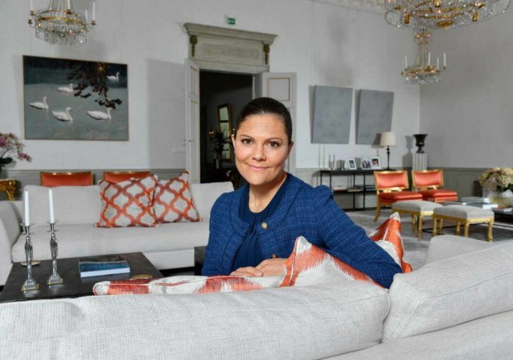 Kronprinsessan i ett av sina vardagsrum. Kronprinsessan i ett av sina vardagsrum på Haga slott.