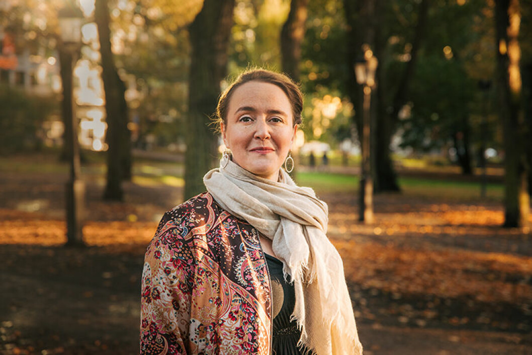 I podden ”Vila i frid” möter Johanna Koljonen personer som lever med döden i sin närhet. Foto: Petter Bäcklund koljonen