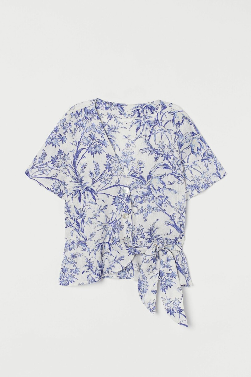Vit och blå mönstrad blus från H&M