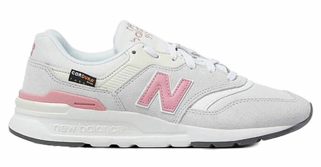 Vita och rosa sportiga skor för dam från new balance