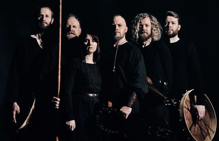 Gruppen Wardruna är aktuell med nya albumet <em>Kvitravn</em>. Wardruna