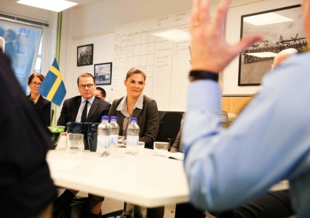 Kronprinsessan och prins Daniel fick information om de insatser som görs för att minska kriminaliteten bland unga i Malmö. Kronprinsessan Victoria och prins Daniel besöker polisen i Malmö.