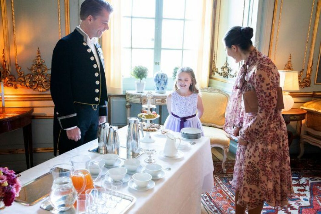 Dukat till kakfest! Systrarna Emilia och Maja fick träffa Victoria. En av alla Stora Dagar som Stiftelsen Min Stora Dag ordnar varje år.