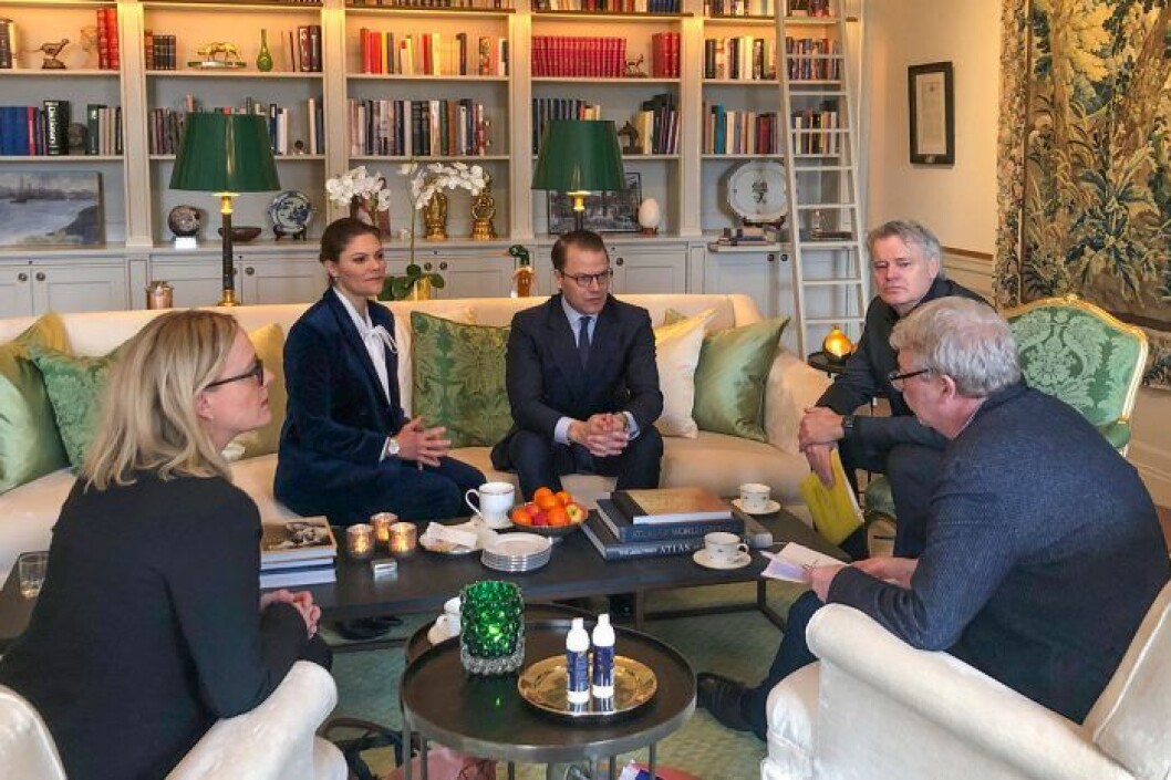 Så här såg det ut på Haga i går. Kronprinsessan Victoria och prins Daniel tar emot Sveriges Kommuner och Landsting på Haga slott.