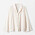 Off-white minimalistisk blus med krake och raka ärmar och rak, lätt oversizad passform. Blus från Wera.