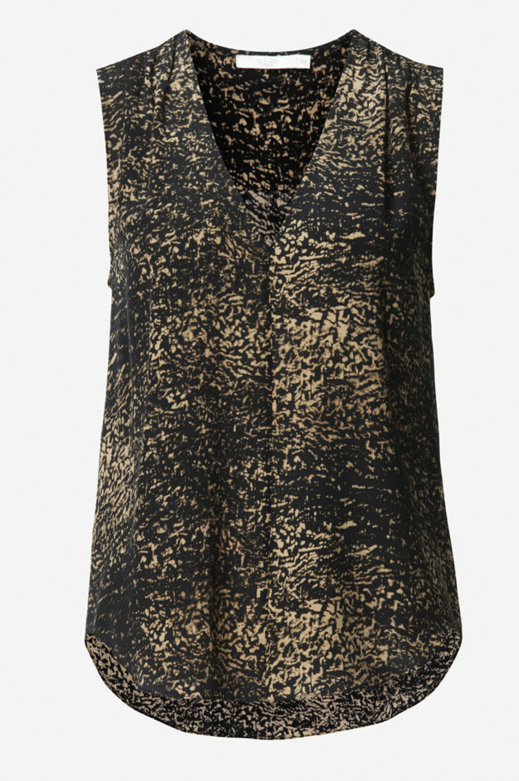 <a href="https://www.ahlens.se/Mode/blusar-skjortor-15176/wera-stockholm-blus-i-siden-sand-88654760/" target="_blank">Ärmlös blus</a>, 499 kr, Wera/Åhléns. armlos-blus-wera-ahlens